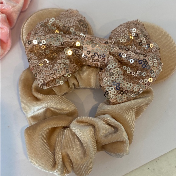 3 Pc Mouse Ears Scrunched Sequin Velvet Hair Tie Cute Hair Elastic - Picture 4 of 8